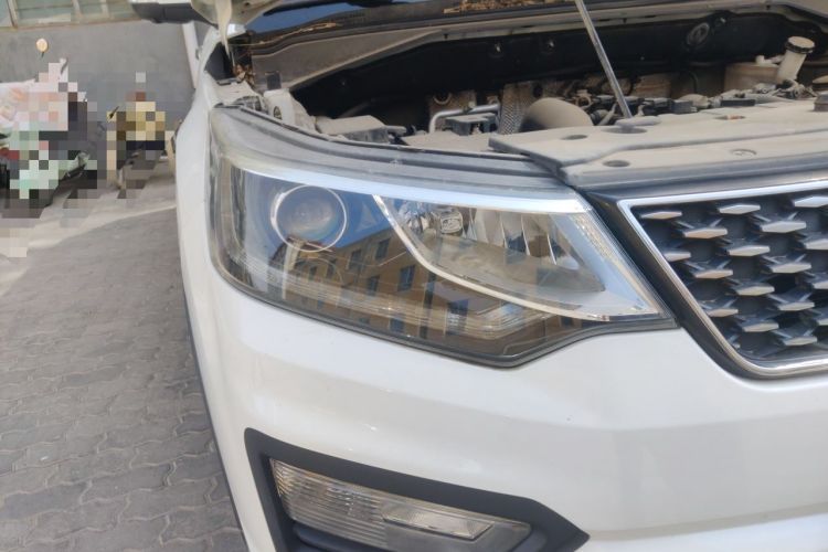 Used CHANGAN OSHAN CX70 2017 CX70T 1.5T Manual High-Performance Edition Right Front Headlight