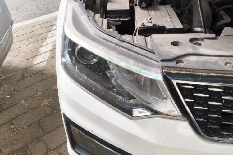 Used CHANGAN OSHAN CX70 2017 Facelifted CX70T 1.5T Automatic Zunqing Edition Right Front Headlight