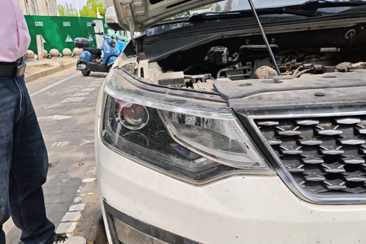 Used CHANGAN OSHAN CX70 2017 CX70T 1.5T Automatic Zunqing Edition Right Front Headlight