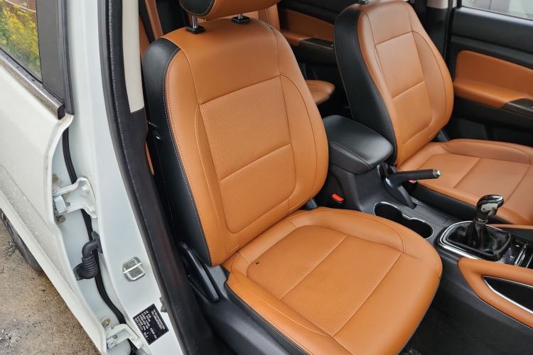 Used CHANGAN OSHAN CX70 2017 Facelifted CX70T 1.5T Manual High-Performance Edition Right Front Seat