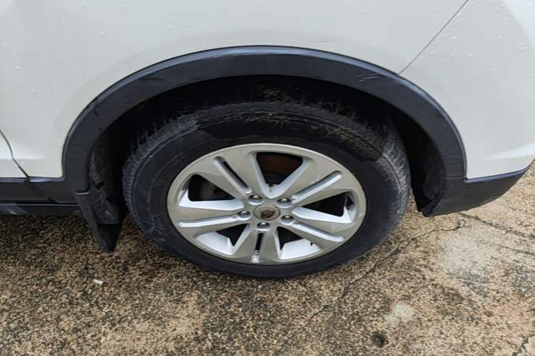 Used CHANGAN OSHAN CX70 2017 Facelifted CX70T 1.5T Manual High-Performance Edition Right Front Wheel Hub