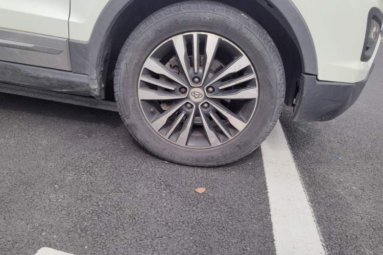 Used CHANGAN OSHAN CX70 2017 CX70T 1.5T Automatic Zunqing Edition Right Front Wheel Hub
