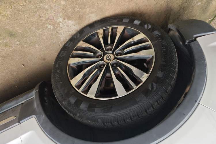 Used CHANGAN OSHAN CX70 2017 CX70T 1.5T Manual High-Performance Edition Right Front Wheel Hub