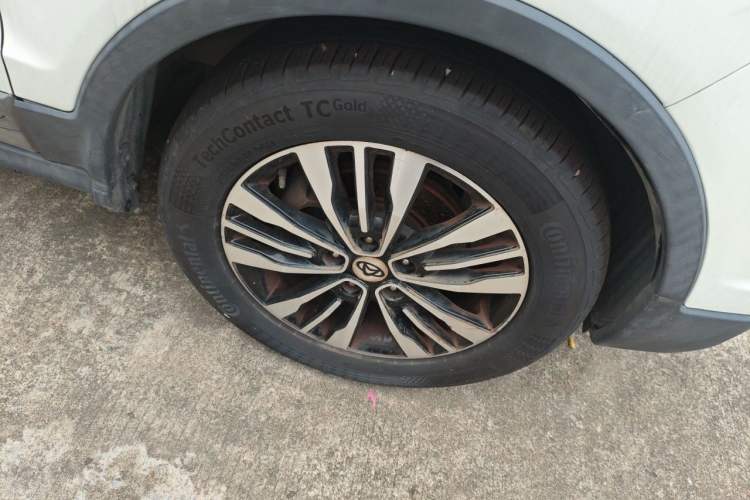 Used CHANGAN OSHAN CX70 2017 Facelifted CX70T 1.5T Automatic Zunqing Edition Right Front Wheel Hub