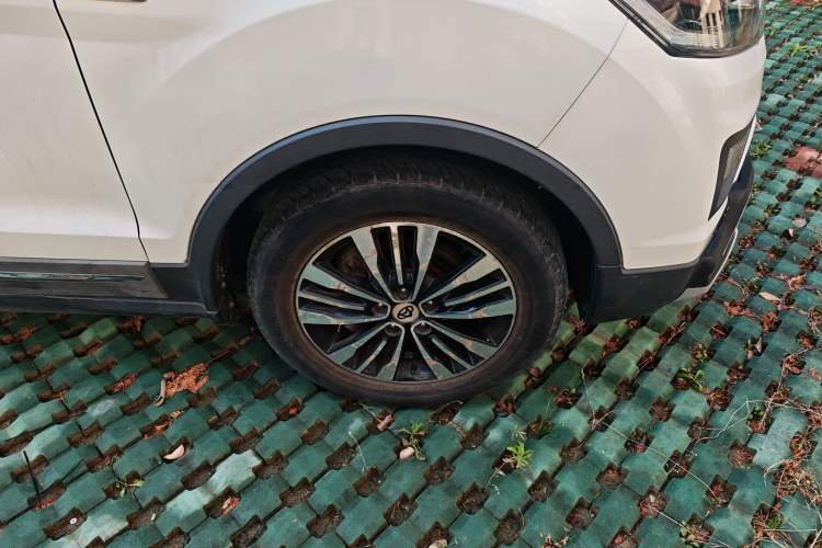 Used CHANGAN OSHAN CX70 2017 Facelifted CX70T 1.5T Manual High-Performance Edition Right Front Wheel Hub
