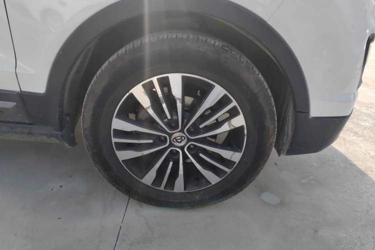 Used CHANGAN OSHAN CX70 2017 CX70T 1.5T Automatic Zunqing Edition Right Front Wheel Hub