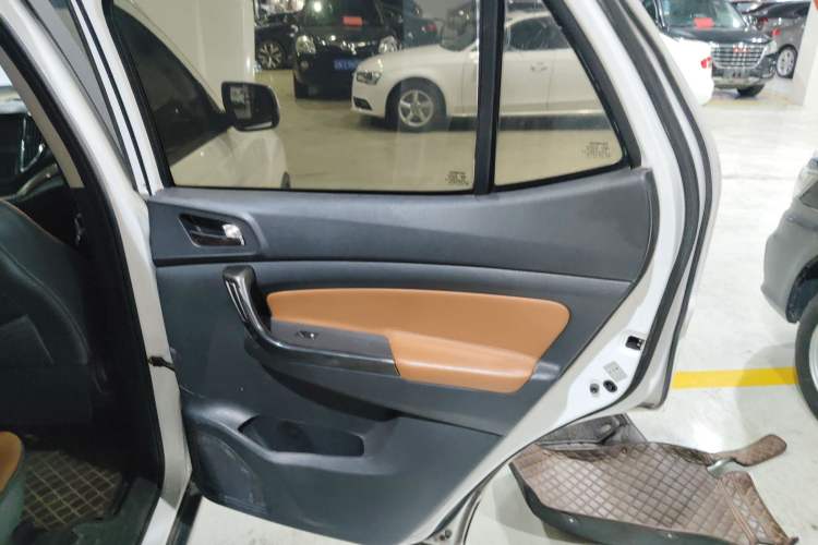 Used CHANGAN OSHAN CX70 2017 1.6L Manual Elite Model Right Rear Door Interior