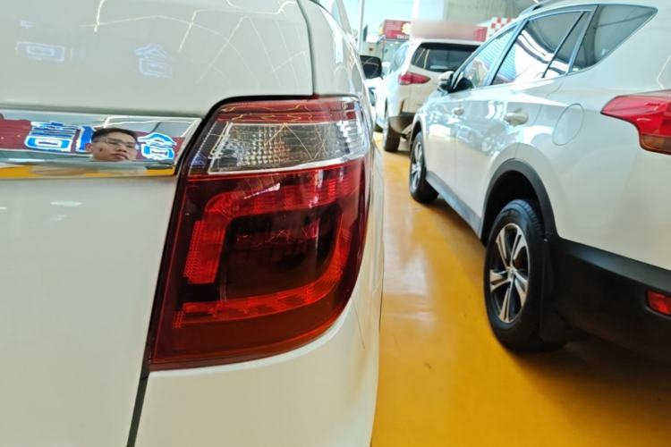 Used CHANGAN OSHAN CX70 2017 CX70T 1.5T Automatic Zunqing Edition Right Rear Taillight