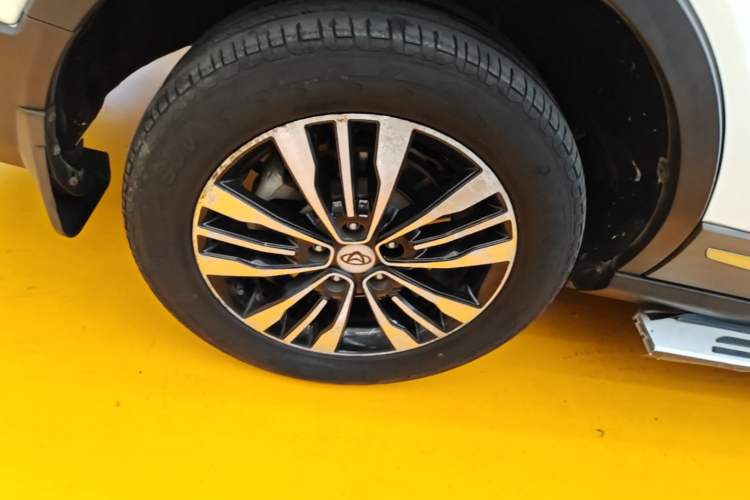 Used CHANGAN OSHAN CX70 2017 CX70T 1.5T Automatic Zunqing Edition Right Rear Wheel Hub