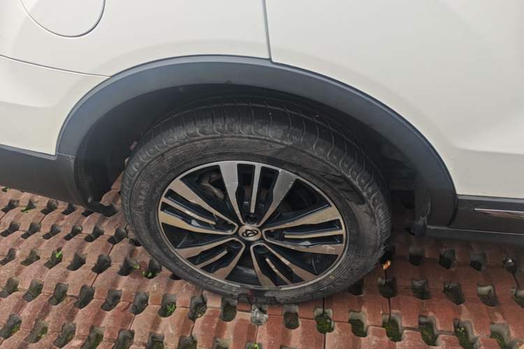 Used CHANGAN OSHAN CX70 2017 Facelifted CX70T 1.5T Automatic Zunqing Edition Right Rear Wheel Hub