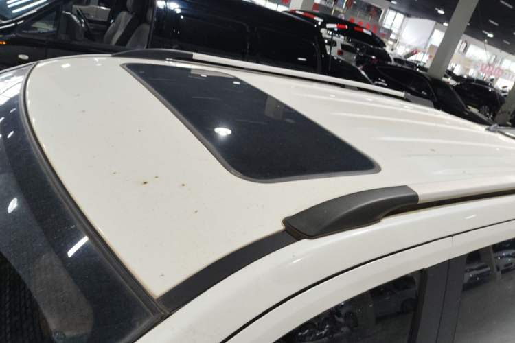 Used CHANGAN OSHAN CX70 2017 1.6L Manual Elite Model Roof