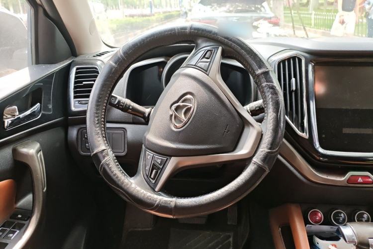 Used CHANGAN OSHAN CX70 2017 CX70T 1.5T Automatic Zunqing Edition Steering Wheel