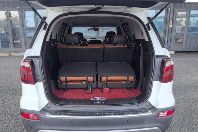 Used CHANGAN OSHAN CX70 2017 CX70T 1.5T Automatic Luxury Edition Trunk