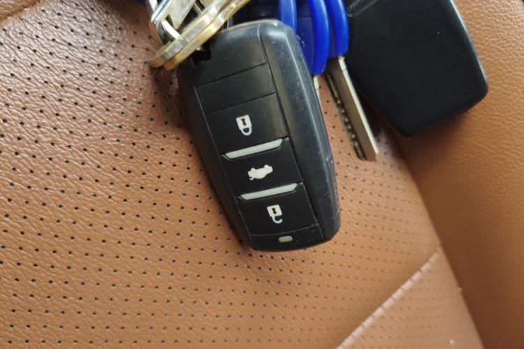 Used CHANGAN OSHAN CX70 2017 CX70T 1.5T Automatic Zunqing Edition Vehicle Key