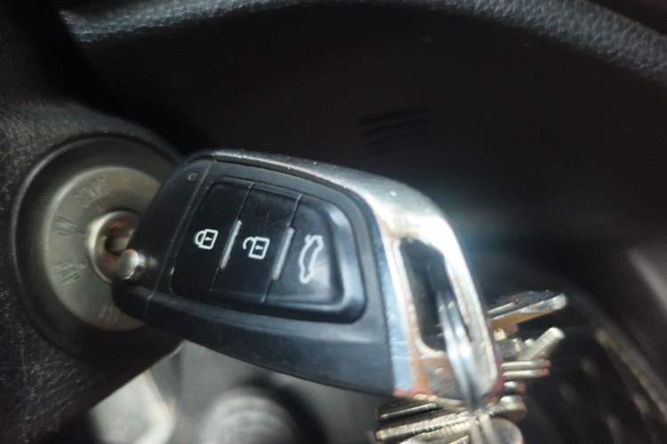 Used CHANGAN OSHAN CX70 2017 1.6L Manual Elite Model Vehicle Key