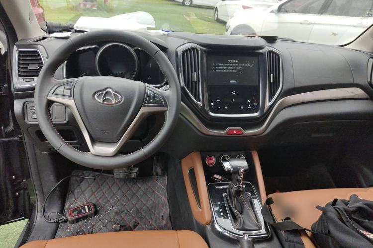 Used CHANGAN OSHAN CX70 2018 CX70T 1.5T Automatic Comfort Edition Center Console