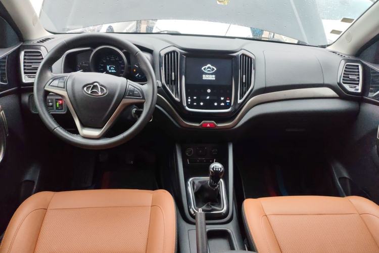 Used CHANGAN OSHAN CX70 2018 1.6L Manual Prestige Model Center Console