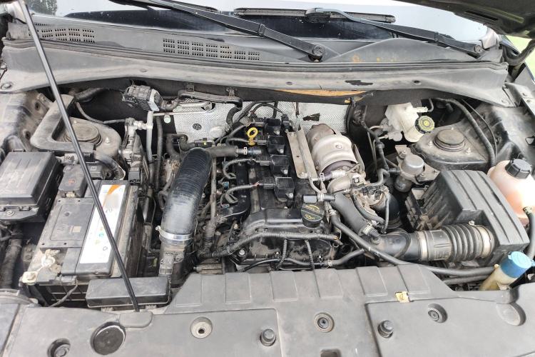 Used CHANGAN OSHAN CX70 2018 CX70T 1.5T Automatic Comfort Edition Engine Bay