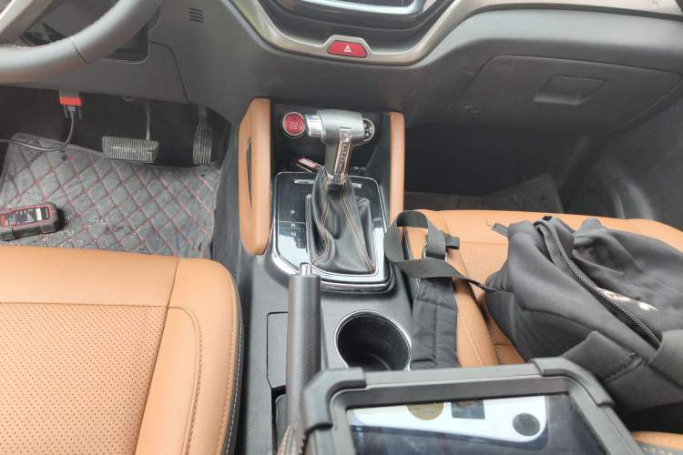 Used CHANGAN OSHAN CX70 2018 CX70T 1.5T Automatic Comfort Edition Gear Lever