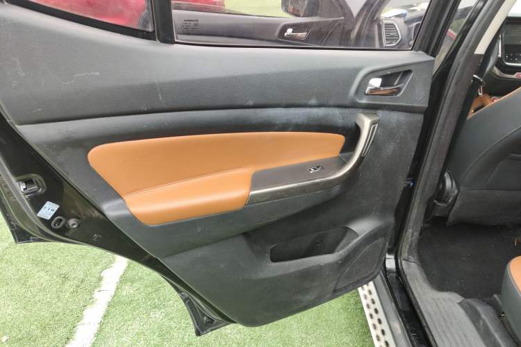 Used CHANGAN OSHAN CX70 2018 CX70T 1.5T Automatic Comfort Edition Left Rear Door Interior