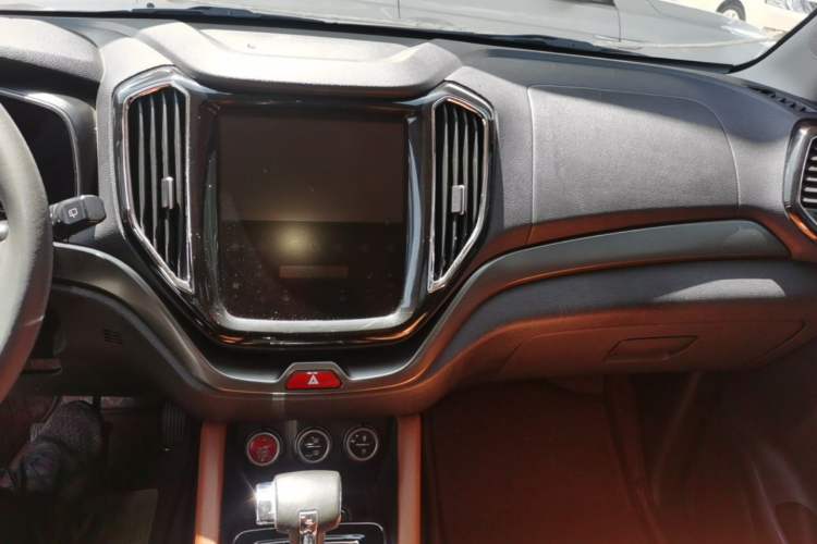 Used CHANGAN OSHAN CX70 2018 CX70T 1.5T Automatic Comfort Edition Audio And AC Panel
