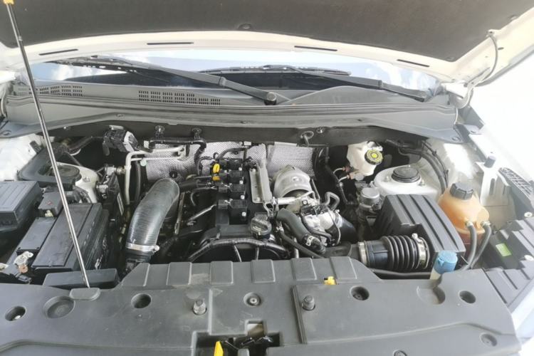 Used CHANGAN OSHAN CX70 2018 CX70T 1.5T Automatic Comfort Edition Engine Bay