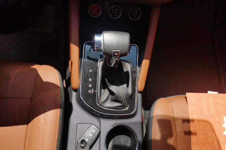Used CHANGAN OSHAN CX70 2018 CX70T 1.5T Automatic Comfort Edition Gear Lever