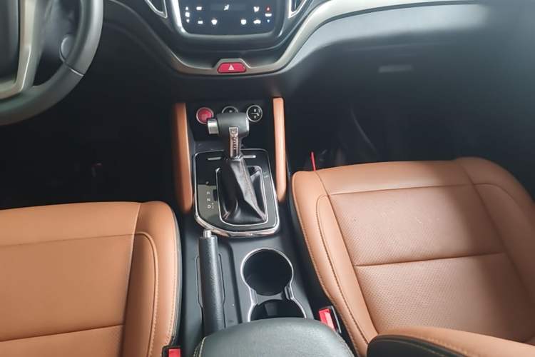 Used CHANGAN OSHAN CX70 2018 CX70T 1.5T Automatic Comfort Edition Gear Lever
