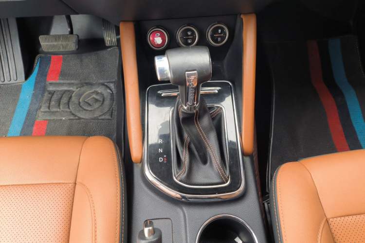 Used CHANGAN OSHAN CX70 2018 CX70T 1.5T Automatic Tianqing Edition Gear Lever