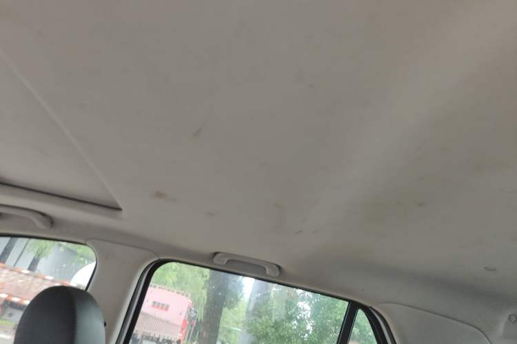 Used CHANGAN OSHAN CX70 2018 Revised Version 1.6L Manual Prestige Edition Headliner