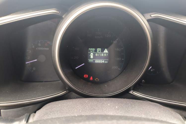 Used CHANGAN OSHAN CX70 2018 CX70T 1.5T Automatic Tianqing Edition Instrument Cluster