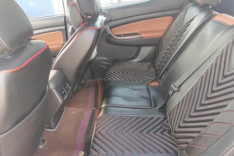 Used CHANGAN OSHAN CX70 2018 CX70T 1.5T Automatic Comfort Edition Interior 1