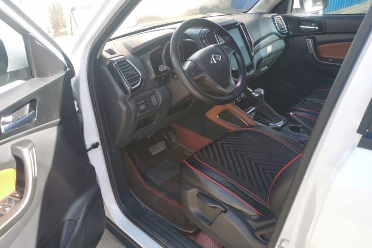 Used CHANGAN OSHAN CX70 2018 CX70T 1.5T Automatic Comfort Edition Interior 2