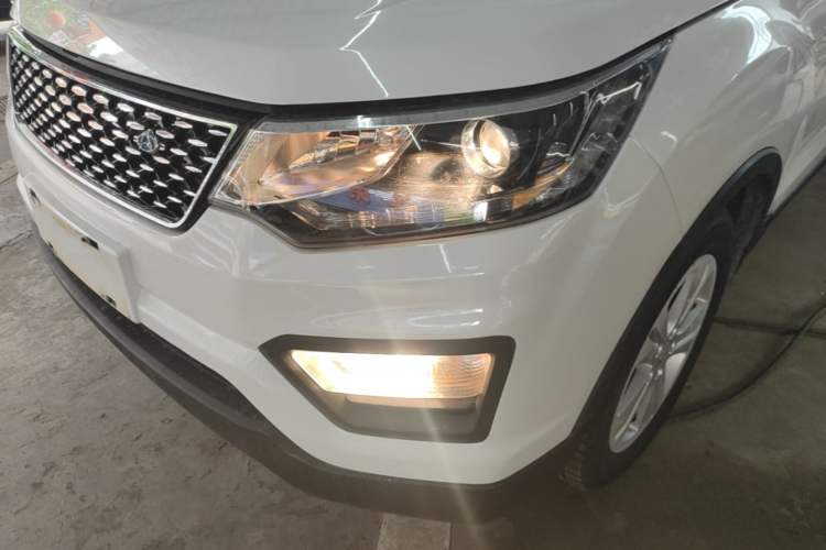 Used CHANGAN OSHAN CX70 2018 CX70T 1.5T Automatic Tianqing Edition Left Front Headlight
