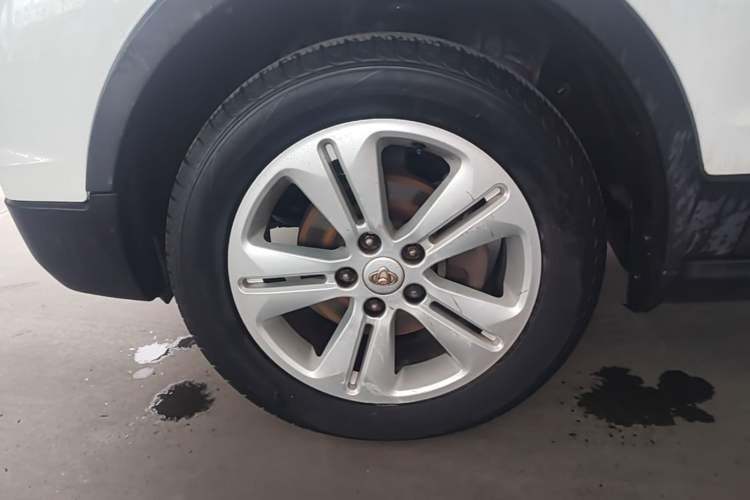 Used CHANGAN OSHAN CX70 2018 CX70T 1.5T Automatic Comfort Edition Left Front Wheel Hub