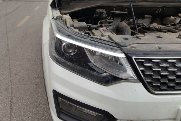 Used CHANGAN OSHAN CX70 2018 CX70T 1.5T Automatic Comfort Edition Right Front Headlight
