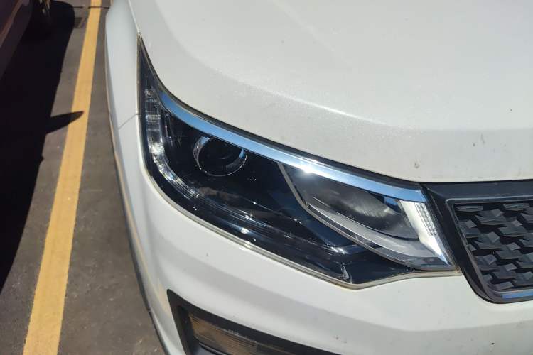 Used CHANGAN OSHAN CX70 2018 CX70T 1.5T Automatic Comfort Edition Right Front Headlight