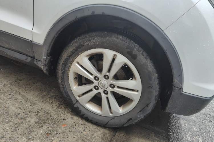 Used CHANGAN OSHAN CX70 2018 Revised Version 1.6L Manual Prestige Edition Right Front Wheel Hub