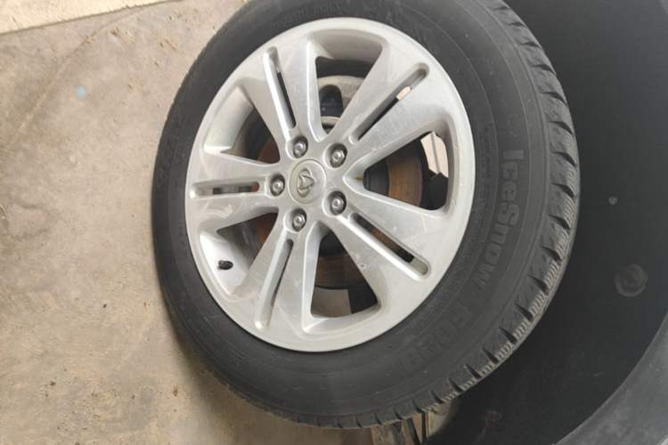 Used CHANGAN OSHAN CX70 2018 CX70T 1.5T Automatic Tianqing Edition Right Rear Wheel Hub