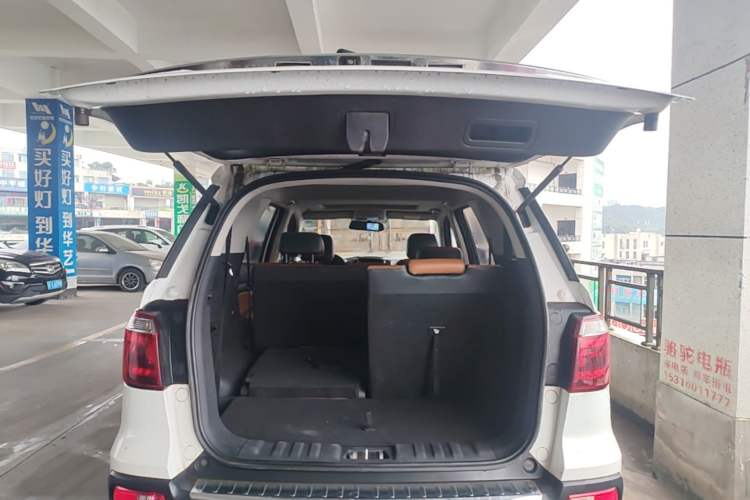 Used CHANGAN OSHAN CX70 2018 CX70T 1.5T Automatic Comfort Edition Trunk