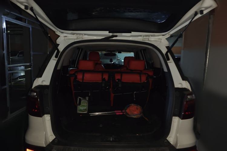 Used CHANGAN OSHAN CX70 2018 Revised Version 1.6L Manual Prestige Edition Trunk