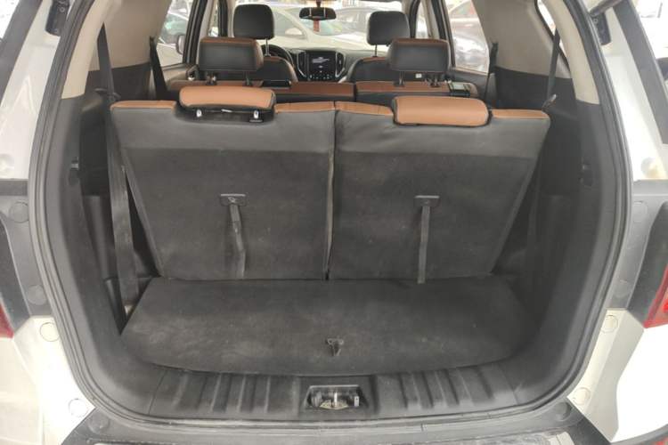 Used CHANGAN OSHAN CX70 2018 CX70T 1.5T Automatic Tianqing Edition Trunk