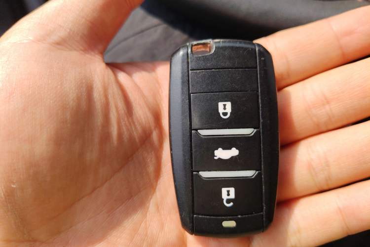 Used CHANGAN OSHAN CX70 2018 CX70T 1.5T Automatic Comfort Edition Vehicle Key