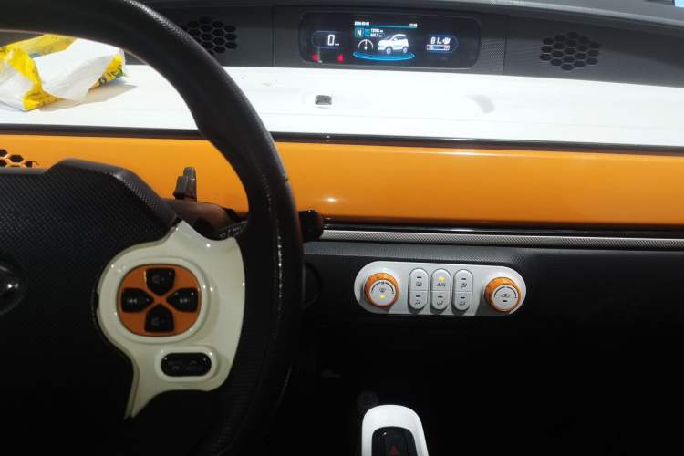Used CHANGAN OSHAN Nio Ⅱ 2019 Smart Model Audio And AC Panel