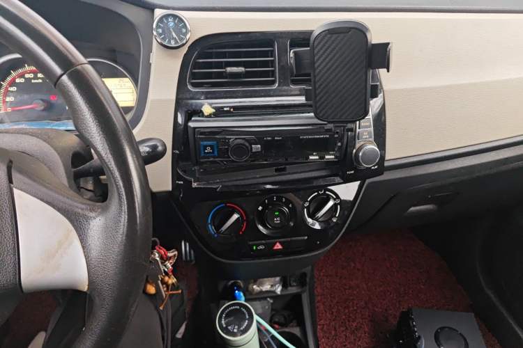 Used CHANGAN OSHAN Olisway 2013 1.2L Manual Elite Model Audio And AC Panel