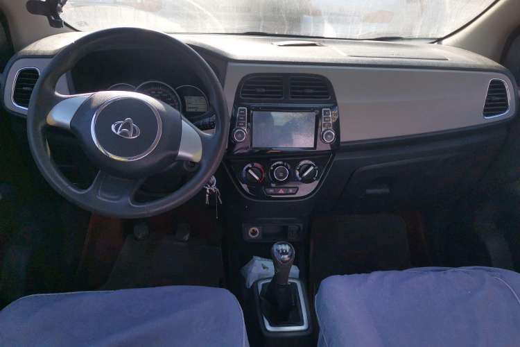Used CHANGAN OSHAN Olisway 2013 1.4L Manual Jingxiang Model Center Console