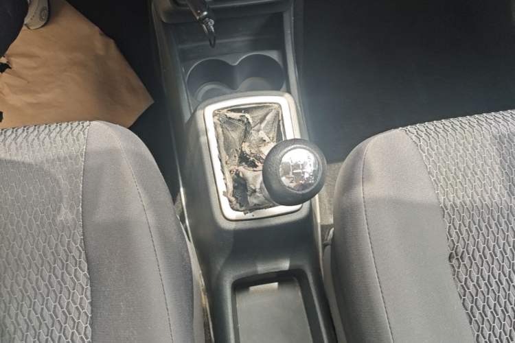 Used CHANGAN OSHAN Olisway 2013 1.2L Manual Elite Model Gear Lever
