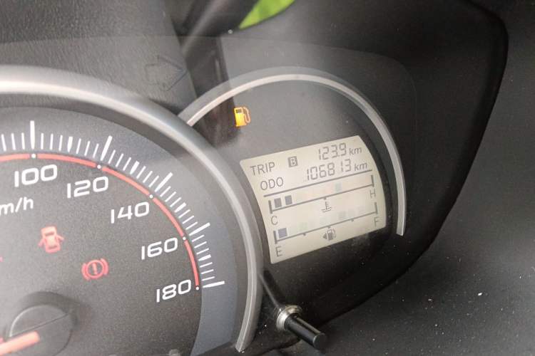 Used CHANGAN OSHAN Olisway 2013 1.4L Manual Jingxiang Model Odometer Close Up