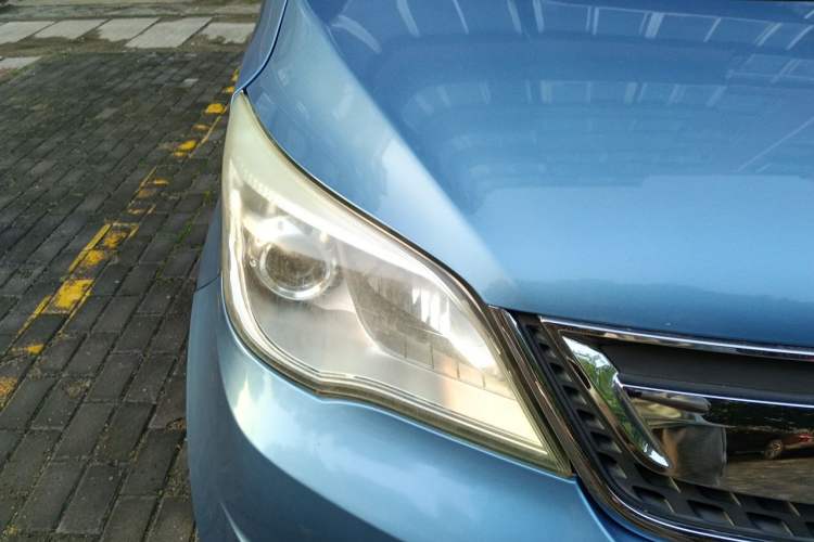 Used CHANGAN OSHAN Olisway 2013 1.2L Manual Elite Model Right Front Headlight