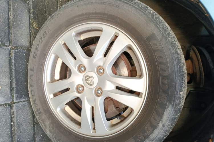 Used CHANGAN OSHAN Olisway 2013 1.2L Manual Elite Model Right Front Wheel Hub